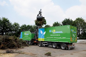 Vrachtwagen incl. kraan Van Iersel Compost